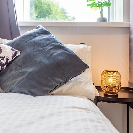 New Large 2 Bed Entire Apartment Near Newcastle Upon Tyne With Free Parking ภายนอก รูปภาพ