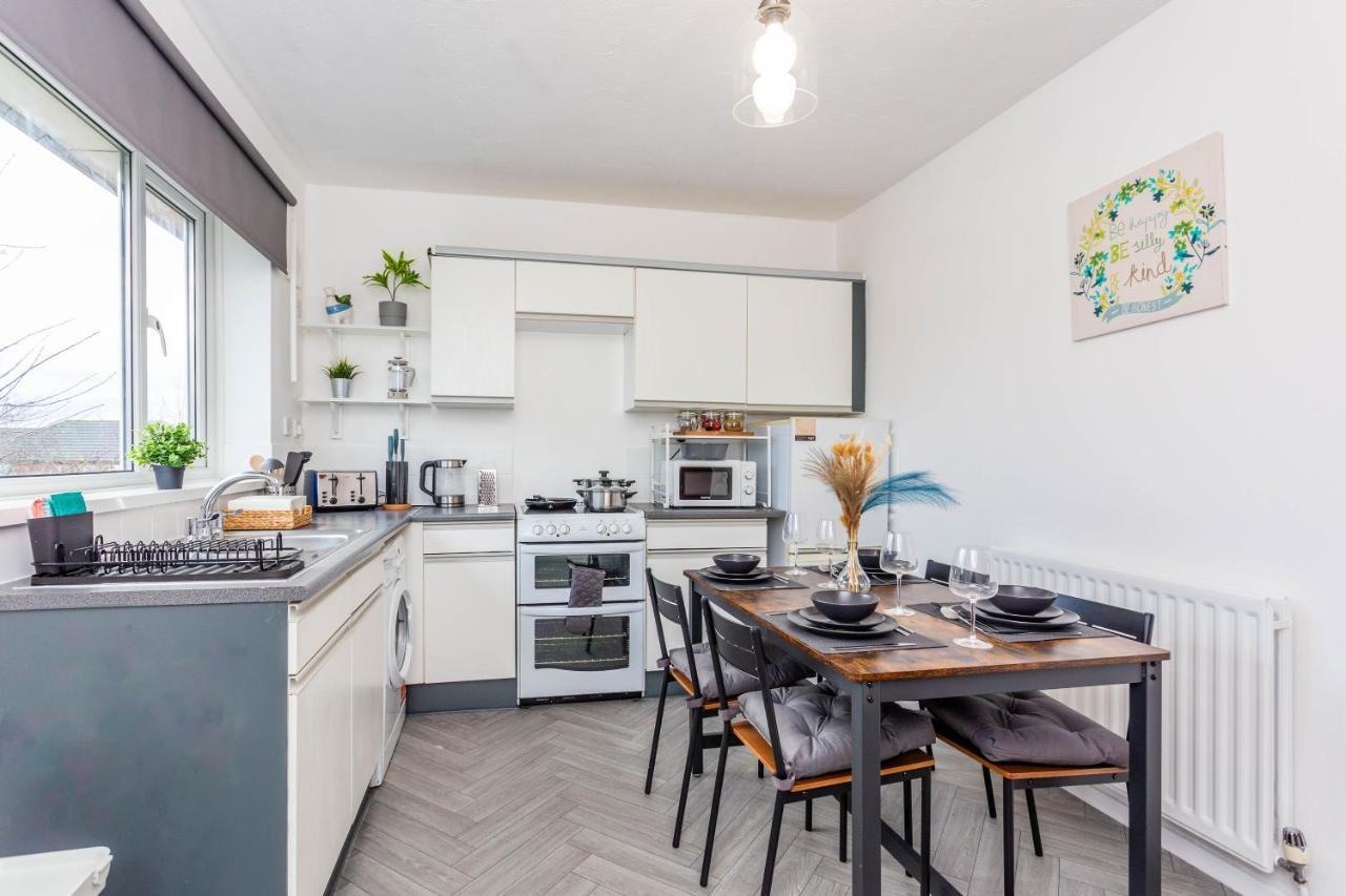 New Large 2 Bed Entire Apartment Near Newcastle Upon Tyne With Free Parking ภายนอก รูปภาพ