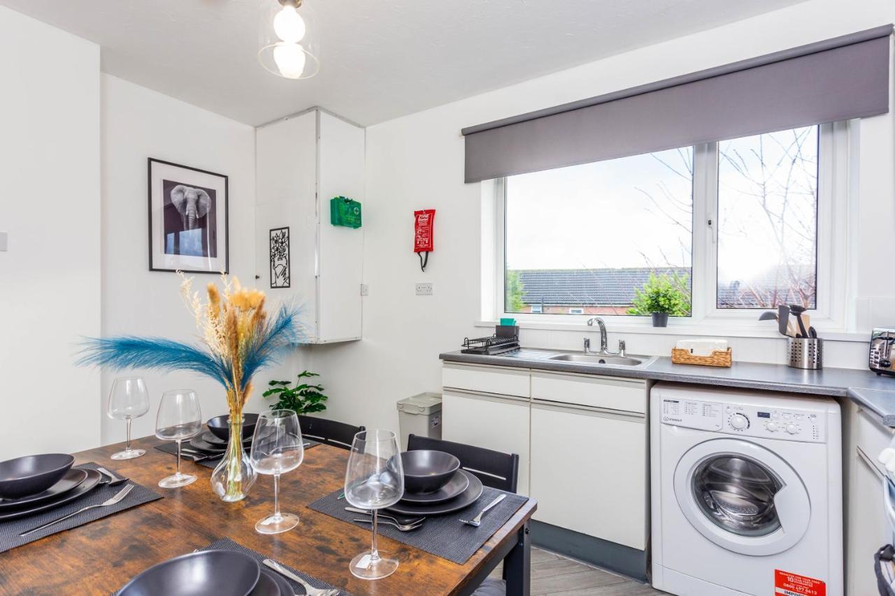 New Large 2 Bed Entire Apartment Near Newcastle Upon Tyne With Free Parking ภายนอก รูปภาพ