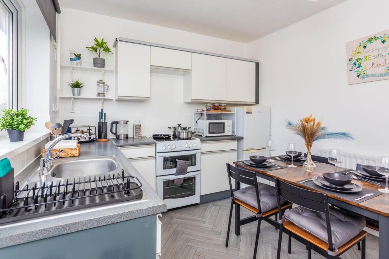 New Large 2 Bed Entire Apartment Near Newcastle Upon Tyne With Free Parking ภายนอก รูปภาพ