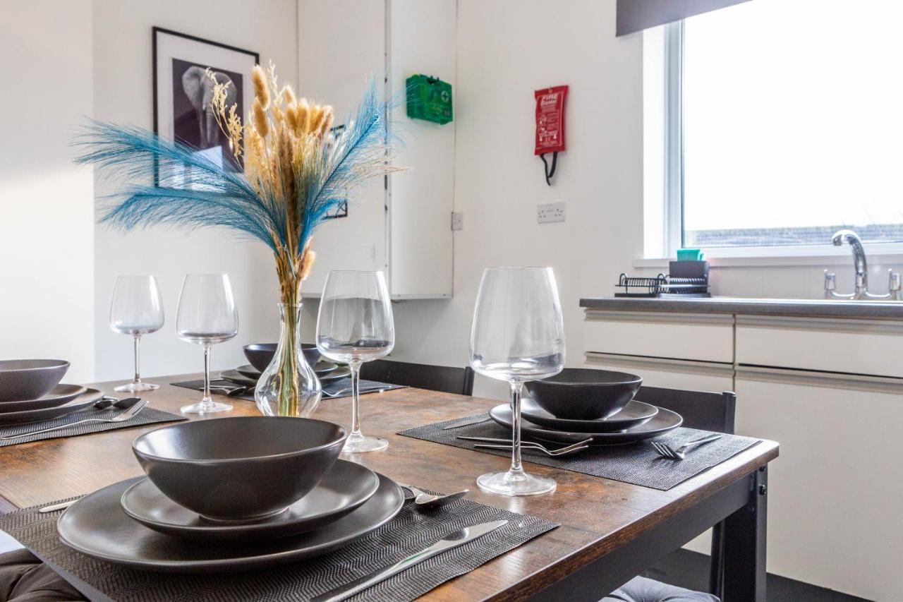 New Large 2 Bed Entire Apartment Near Newcastle Upon Tyne With Free Parking ภายนอก รูปภาพ