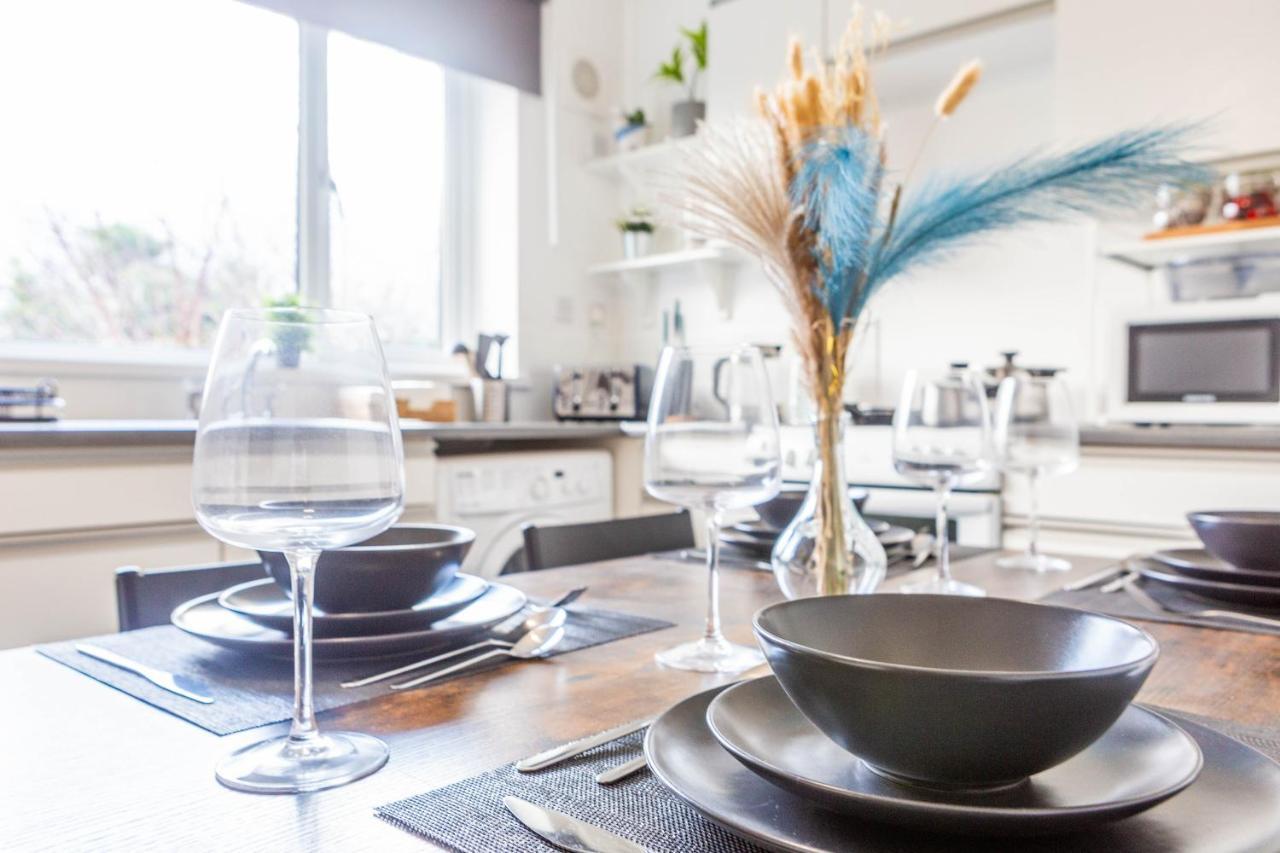New Large 2 Bed Entire Apartment Near Newcastle Upon Tyne With Free Parking ภายนอก รูปภาพ
